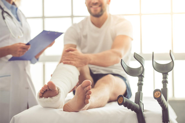 Fracture Care: Healing Broken Bones Safely and Effectively